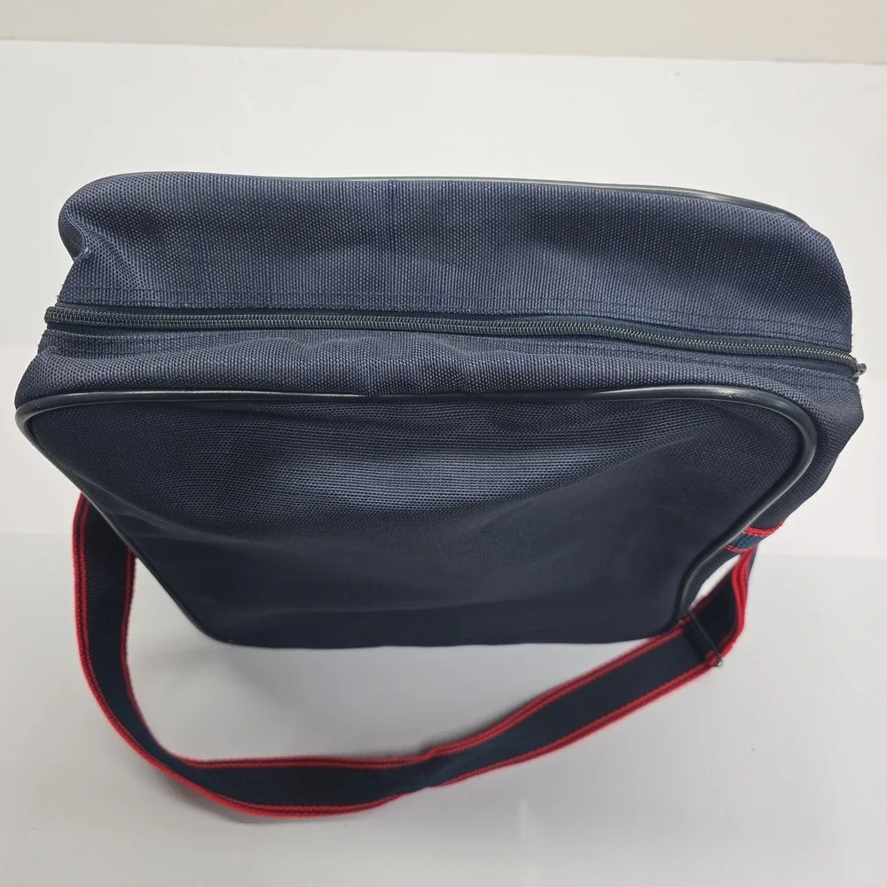 Oscar de la Renta British Airways Executive Club Navy Red Canvas Messenger Bag